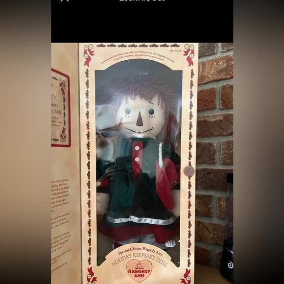 Raggedy Ann Special
Edition Collector Holiday
Keepsake Doll - Picture 5 of 10